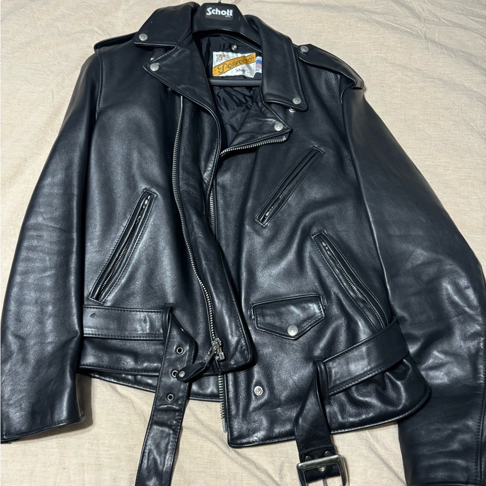 Schott Perfecto 118 size 40.